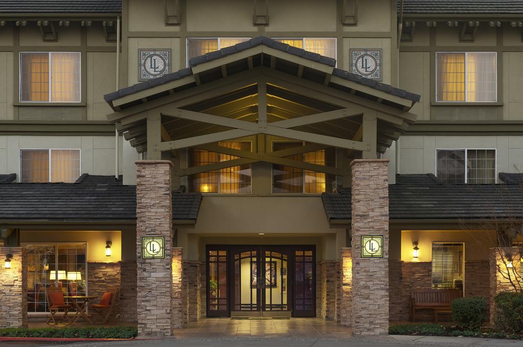 Larkspur Landing Folsom-An All-Suite Hotel Exterior photo