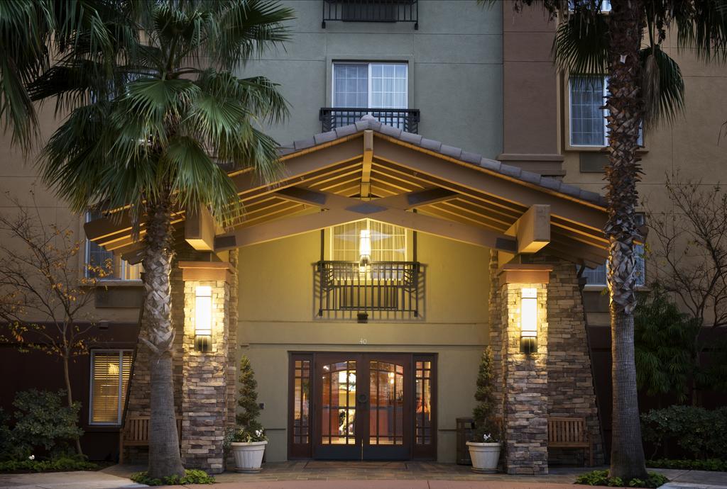 Larkspur Landing Folsom-An All-Suite Hotel Exterior photo